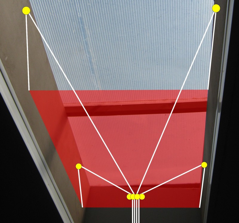 Simulación de tendedero en techo de policarbonato